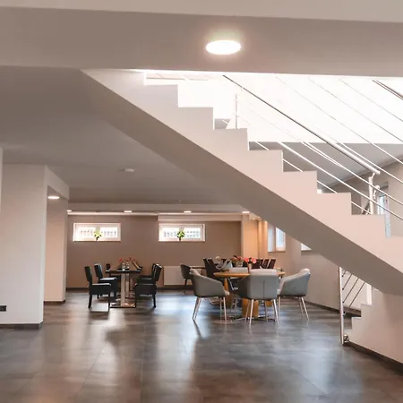 Remstal Ξενοδοχείο 3*